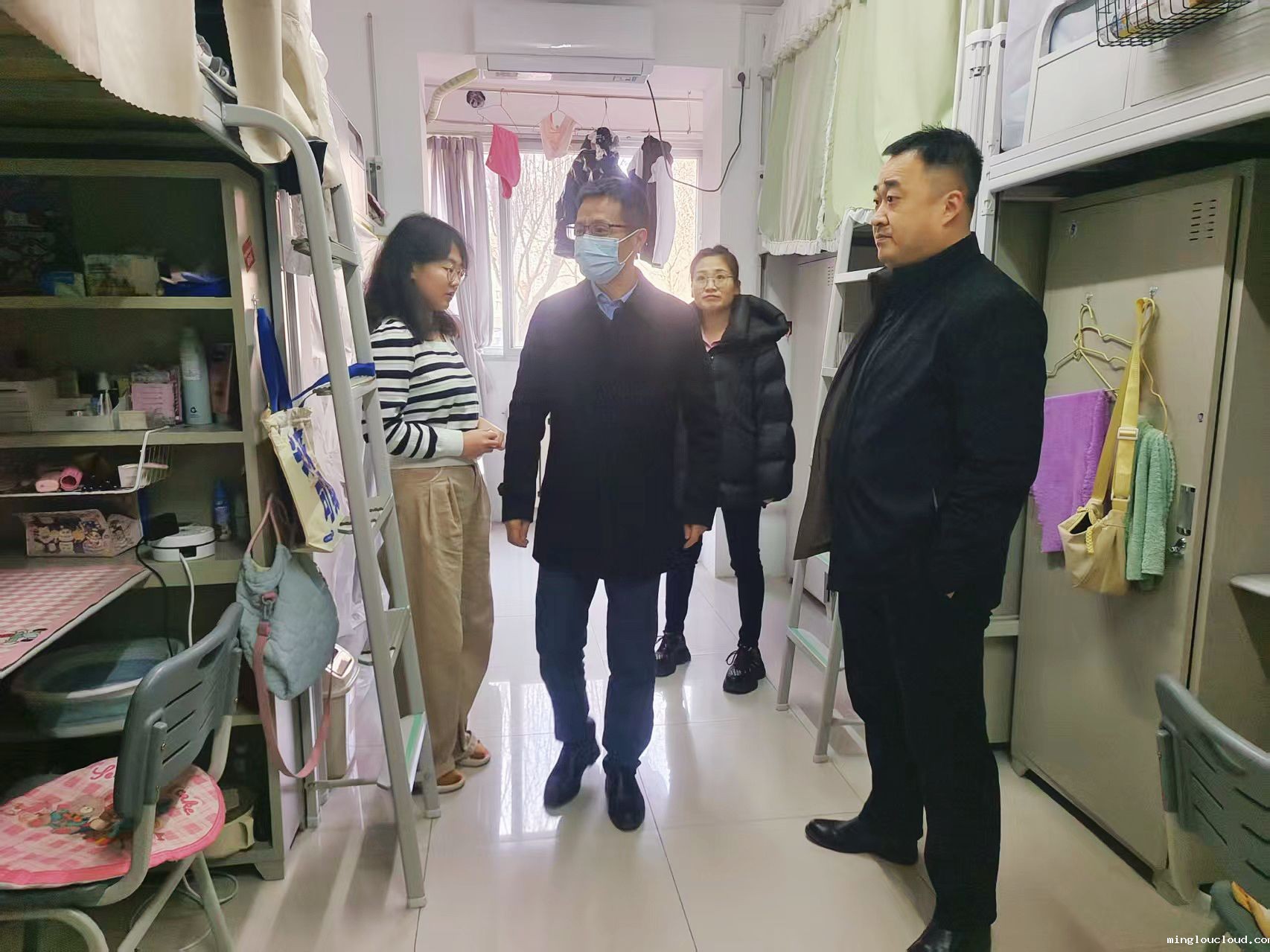 迎春送暖 开启新征程---新生院领导走访学生宿舍